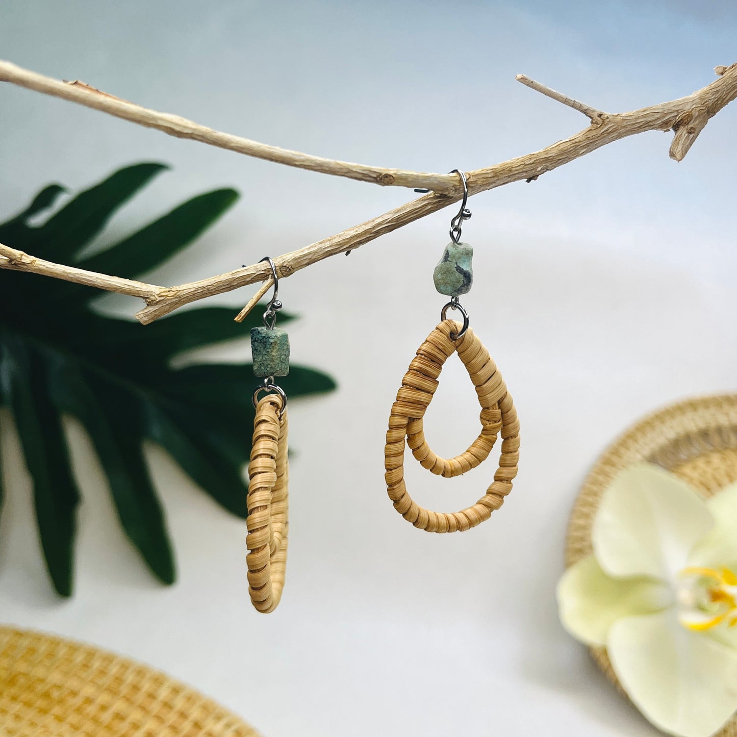 Nested teardrop-shaped bamboo and rattan earrings