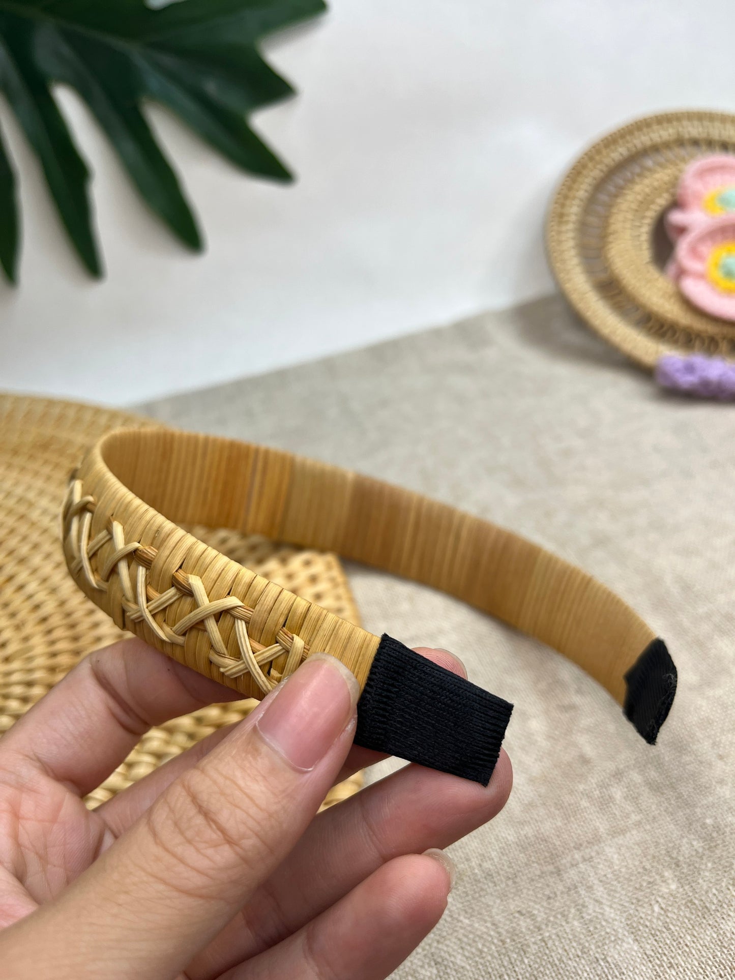 Bamboo and rattan hair mane, zigzag pattern